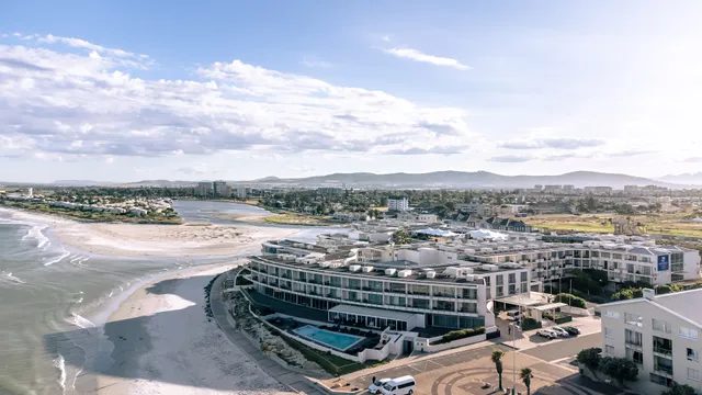 Lagoon Beach Hotel Apartments