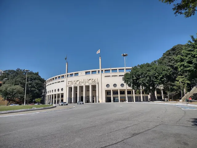 Praça Charles Miller