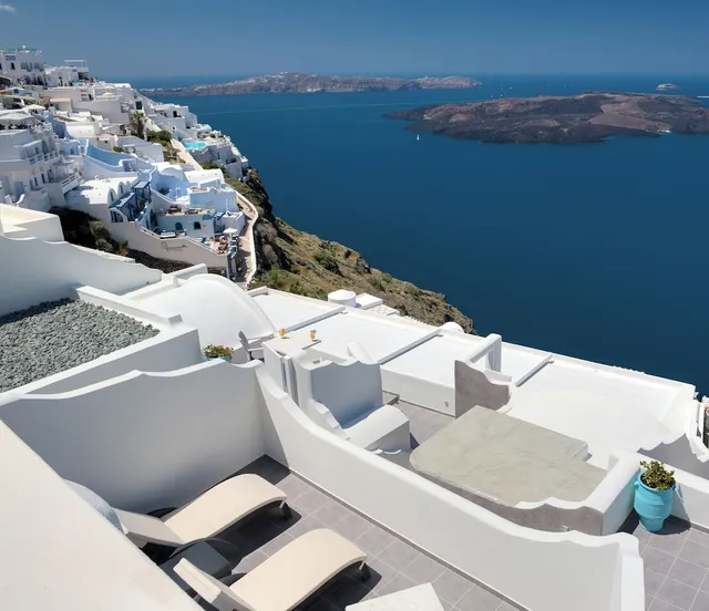 REMVI SUITES SANTORINI