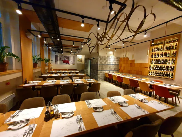 Ape Regina Italian Restaurant