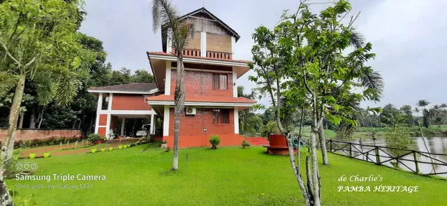 De Charlie's Pamba Heritage