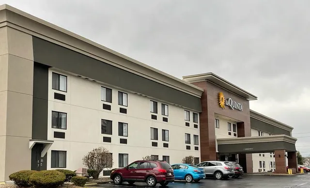 La Quinta Inn by Wyndham Indianapolis Airport Executive Dr