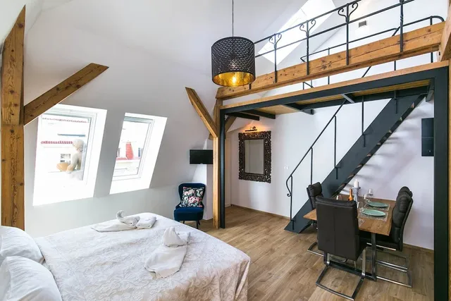 Apartment Pařížská 1