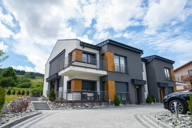 Apartamenty "Kwiaty Nocy" i "W Krainie Mchu"