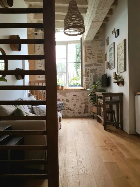 Home by LP Vieux-Lyon