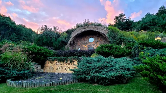 POMONA Salt Cave and Spa