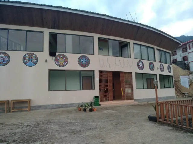 Phenzong Homestay ( Forest rich homestay)