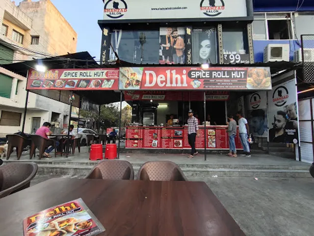 Delhi spice roll hut