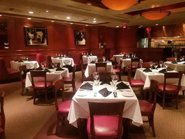 Fleming’s Prime Steakhouse & Wine Bar