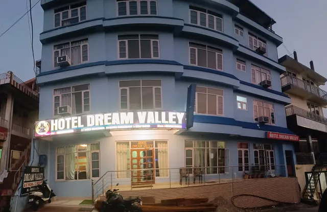 HOTEL DREAM VALLEY.