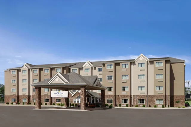 Microtel Inn & Suites by Wyndham St Clairsville