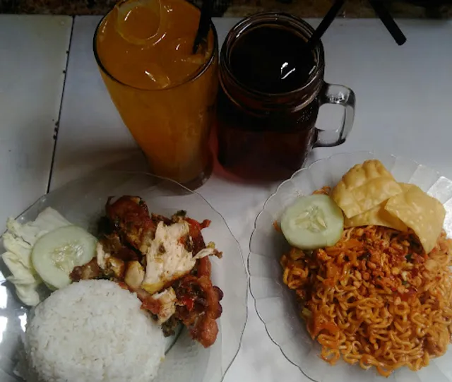 Ayam & mie geprek AIKYU