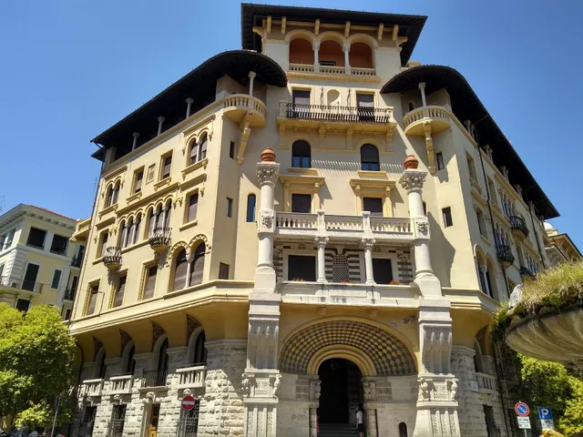 Fountain of the Frogs