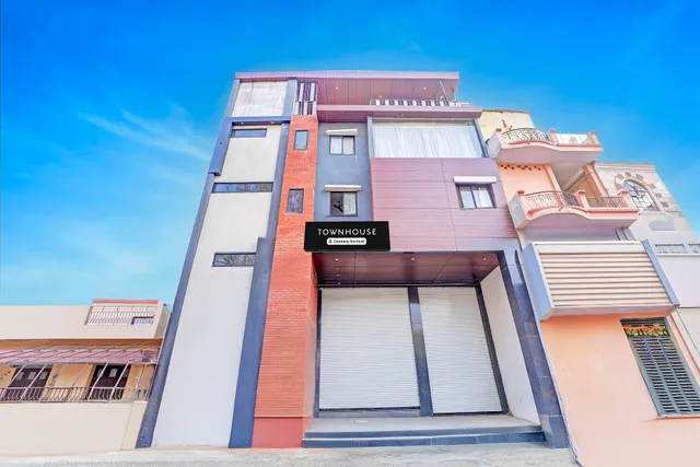 Townhouse Indore Railway Junction Formerly Hotel Grand Vista