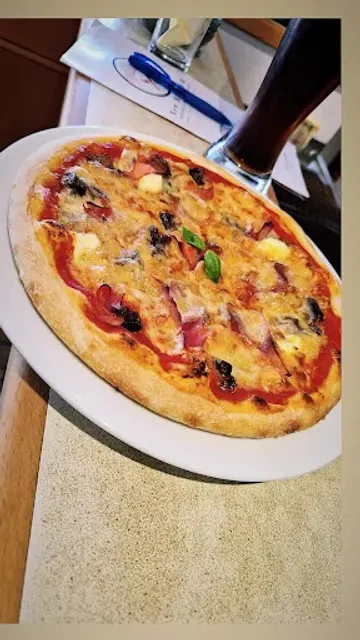 New Rialto Pizzeria and Indian kitchen