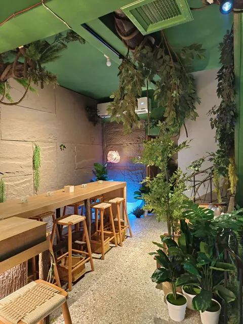 春光閣 Springlightbar