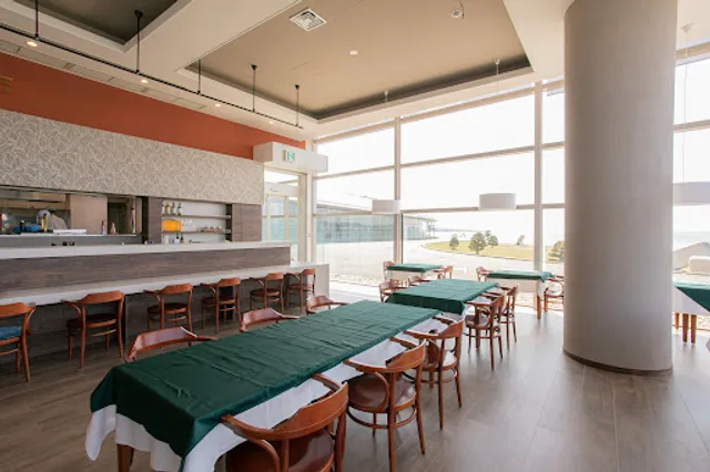 湖畔のレストラン ラシヌ