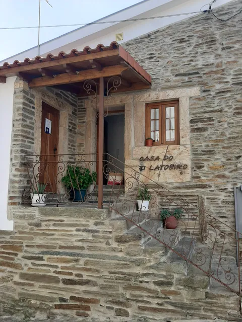 Casa do Ti Latoeiro