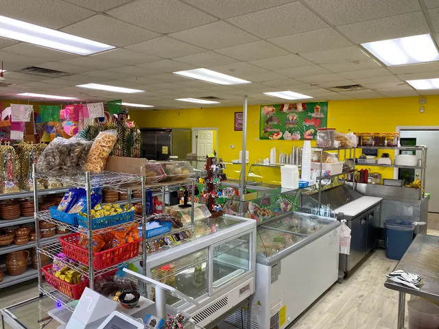 Kandy and more Dulceria y paleteria