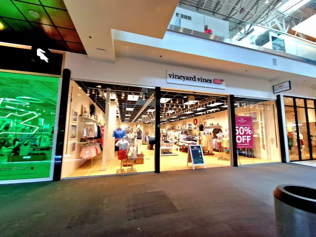 vineyard vines outlet