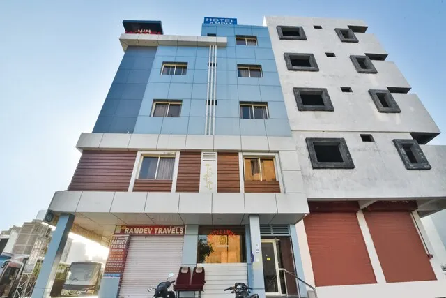 OYO Flagship Hotel Amrit