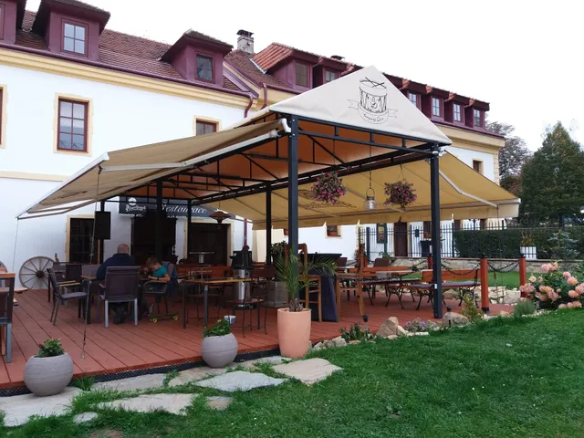Restaurace Svatojánský Dvůr