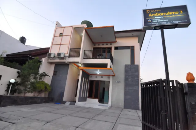 D'Java Homestay Unit Ambarrukmo 3 Managed by The Grand Java