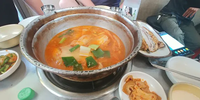 본명동찌개마을