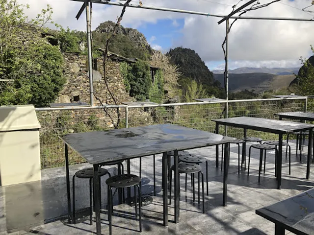 Restaurante Adega Típica da Pena - Com 30 anos de história na Aldeia da Pena