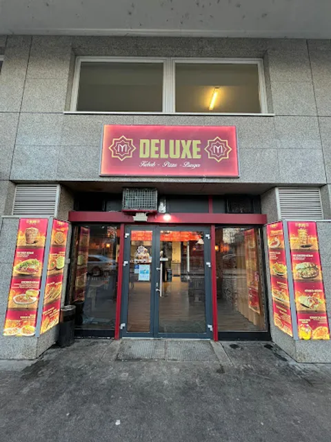 DELUXE-Kebab Pizza Burger