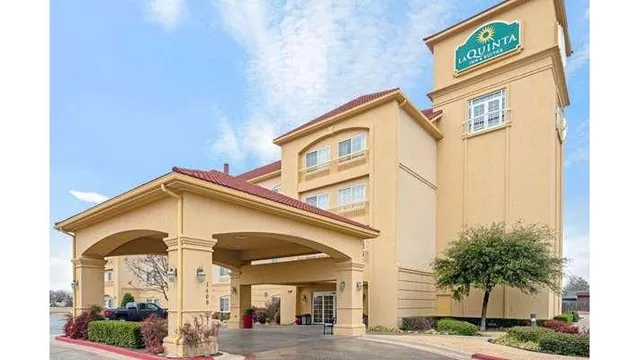 La Quinta Inn & Suites by Wyndham Lawton / Fort Sill