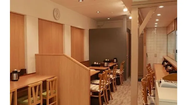 まぐろ丼 ぶんた