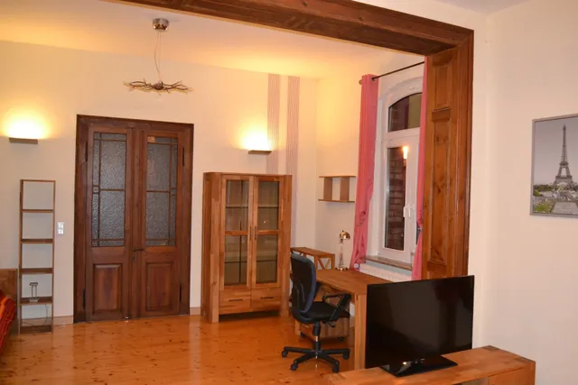 Apartment hall - At the Opera