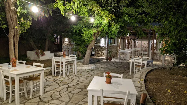 Avli Lefkada