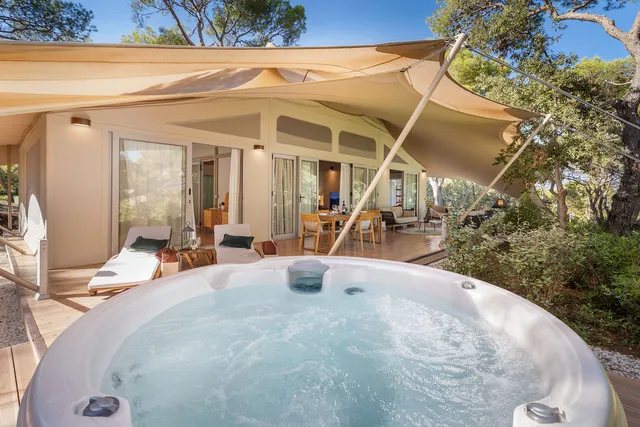 Arena One 99 Glamping