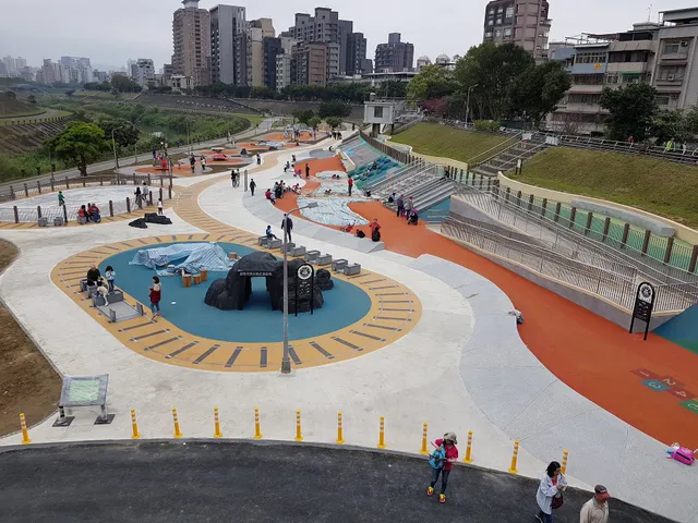 Daonan Riverside Park