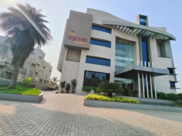 Hotel Maharaja Executive Restaurant & Lodge