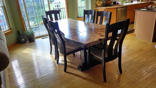 Superior Fine Furnishings - Amish Oak Furniture