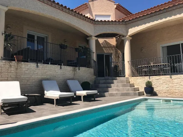 BOUZIGUES chambre privative