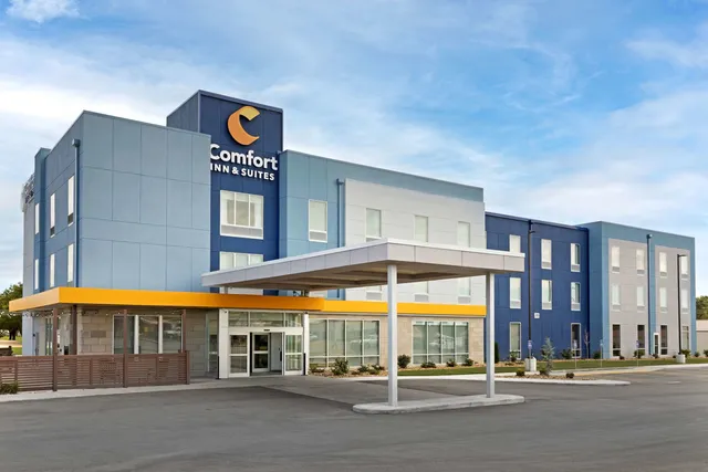 Comfort Inn & Suites Mountain Grove US-60