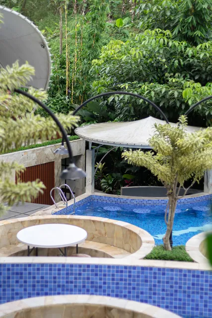 Kaluna Resort & Cafe