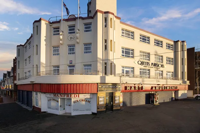 Granada Apartments Queens Mansions