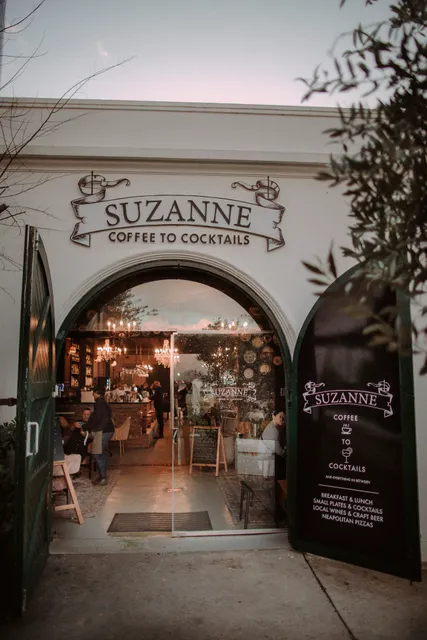 Suzanne, Coffee to Cocktails