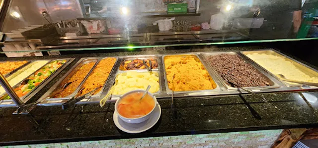 El Sarten Restaurant & Lounge