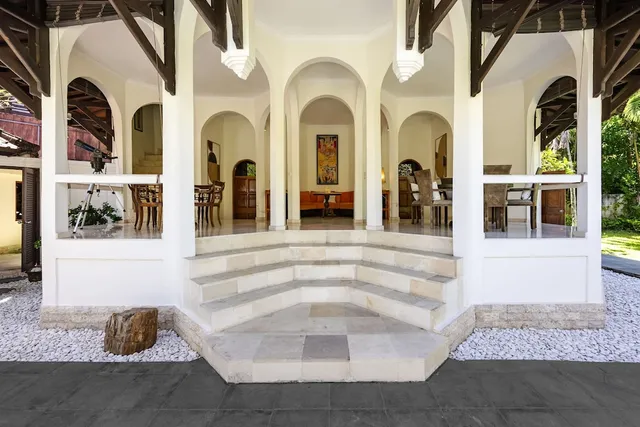 Urbanest Inn Villa Seminyak