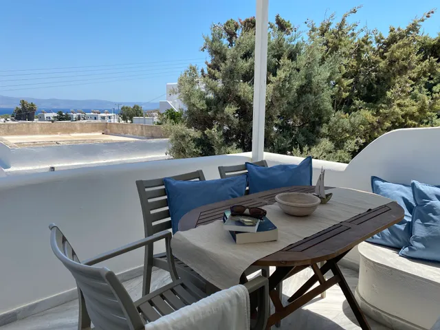 Kostas & Joanna Studios