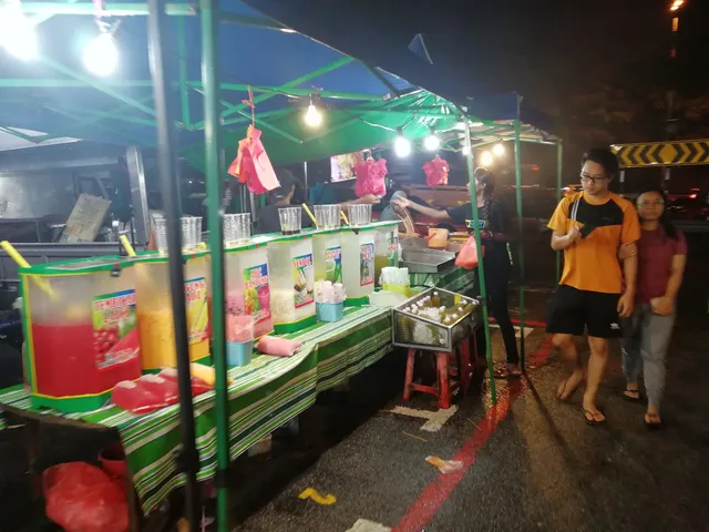 Pasar Malam Kinrara Friday