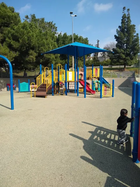 Shatto Park Recreation Center & Outdoor Basketball Courts