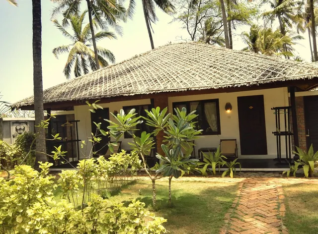 Emerald Sea Resort, Ngwe Saung Beach