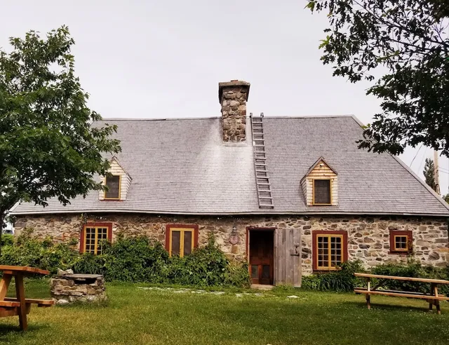 Auberge de Jeunesse le P'Tit Bonheur